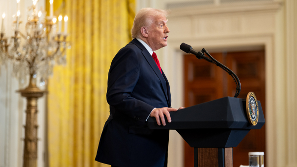 Semafor: Трамп отправляет закодированные послания РФ и Украине